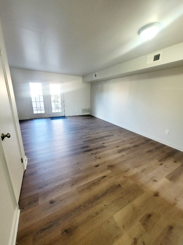 Photo - 2 Bainbridge Ave