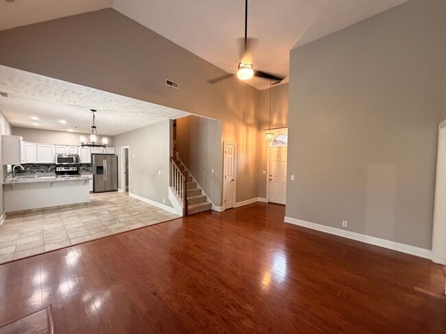 Photo - Spacious 3 BR 2 Bath + Bonus in Cul de Sac in Murfreesboro!