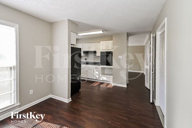 Photo - 6290 Ridge Manor Dr