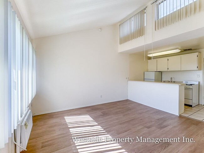 Controlled Access Complex | Prime North Ho... - Controlled Access Complex | Prime North Ho... Apartment Unit 305