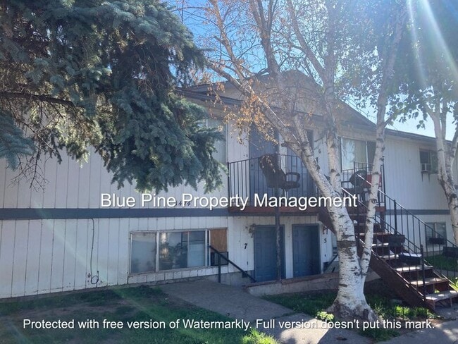 Building Photo - 1474 Benton St Unit 8