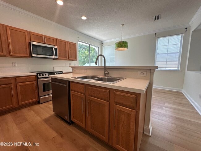 108 Bay Bridge Dr