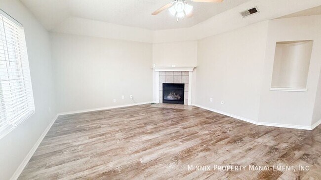 Photo - 3208 111th St Unit B