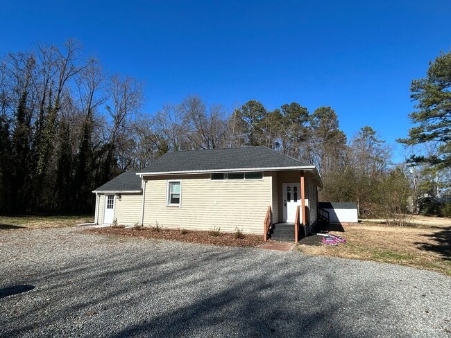 Building Photo - 1404 Miller Ave