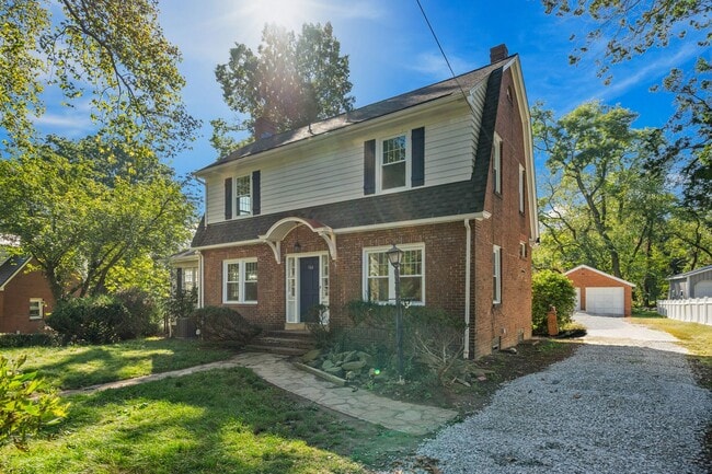 Photo - Tastefully Updated 3 Bed, 2 Bath Home - 2 ...