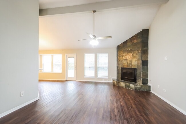 Photo - 5207 Village Springs Dr
