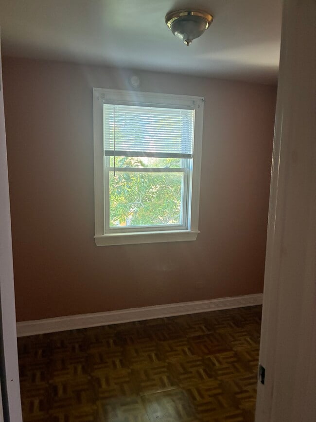 Photo - 1119 N Harding Ave Unit 2nd floor