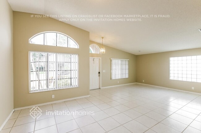 Photo - 10841 SW 14th Ct