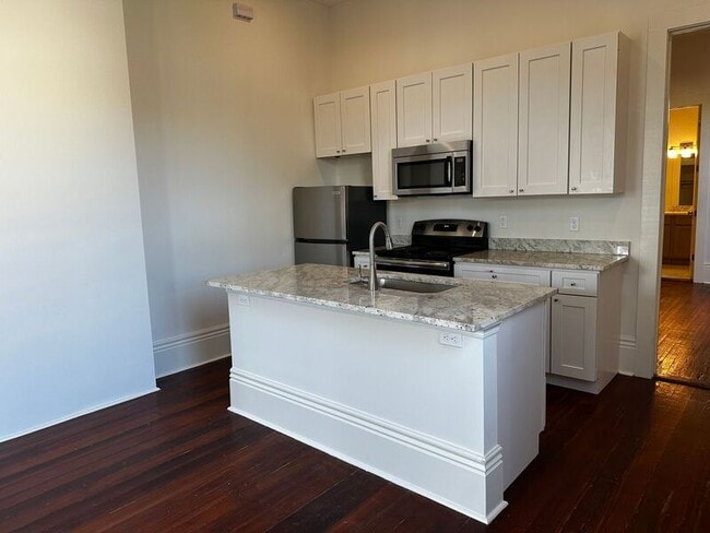 Photo - 1527 Reverend John Raphael Jr Way