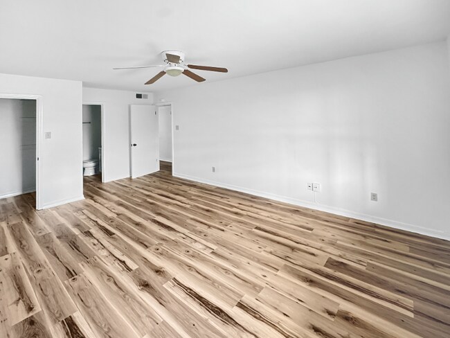 Photo - 4289 Lac Saint Pierre Dr Unit 106