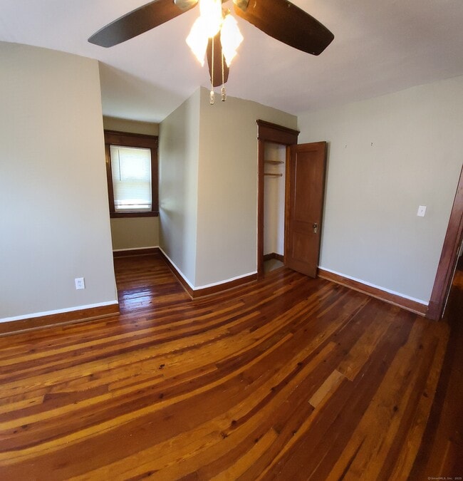 Building Photo - 448 Fountain St Unit 3 Rental