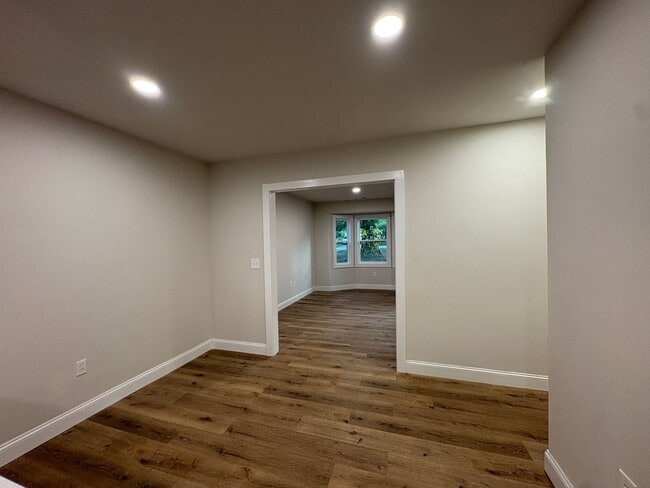 Photo - Modern Comfort & Convenient Living