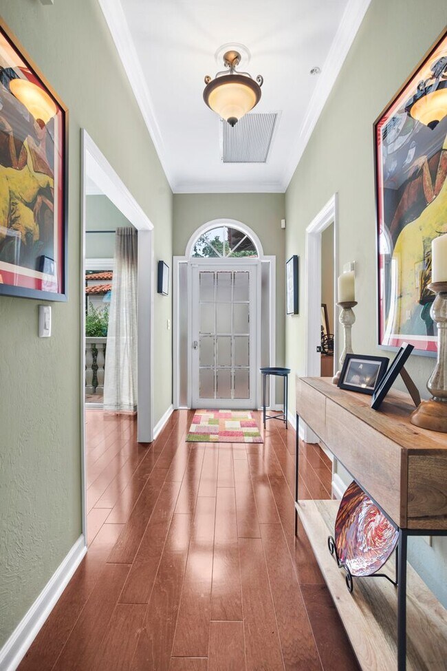 Photo - ** OLDE NAPLES ** 3 BED + DEN / 3 BATH - G...