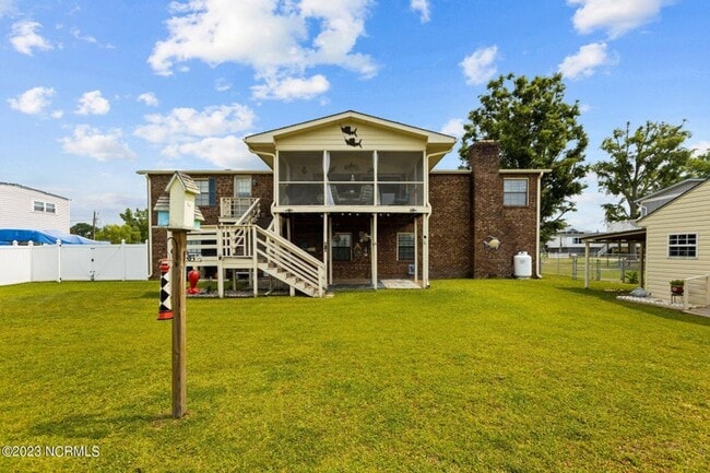 Photo - Waterfront 3 bedroom 2 bath