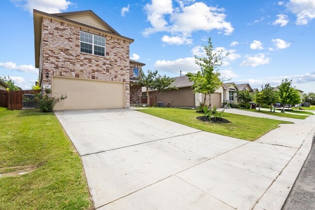 Photo - Charming Home Awaits: Spacious & Modern Living in a Prime Location