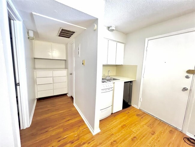 Photo - 924 E Dean Keeton St Unit 127