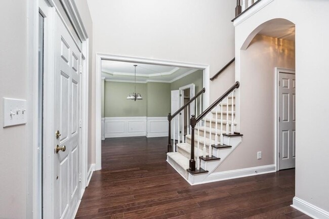 Photo - 802 Satinwood Pl