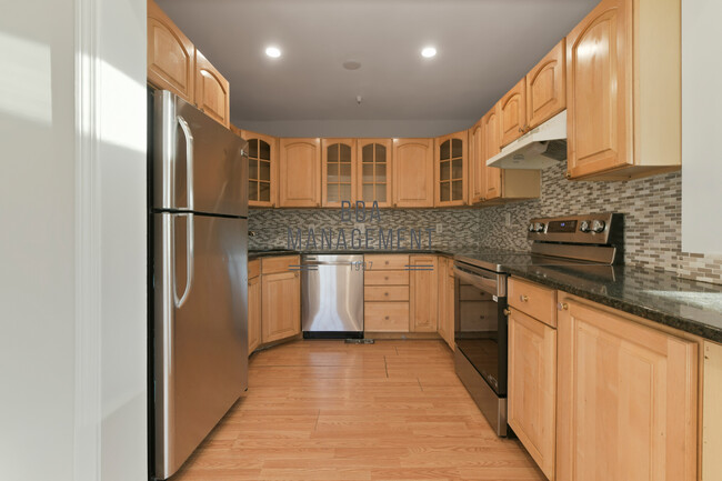 Photo - 289 Market St Townhome