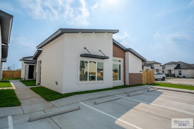 Photo - 3508 Hidalgo Cir