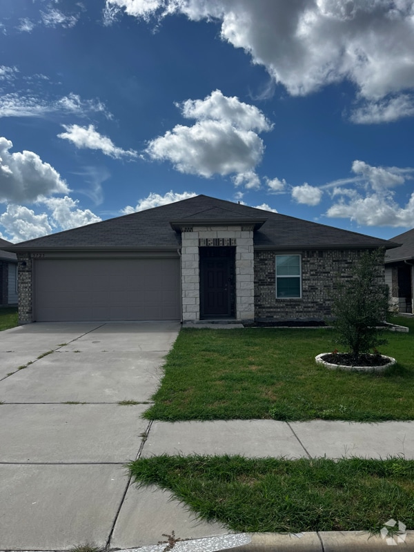 Building Photo - 5725 Shanjia Dr Rental