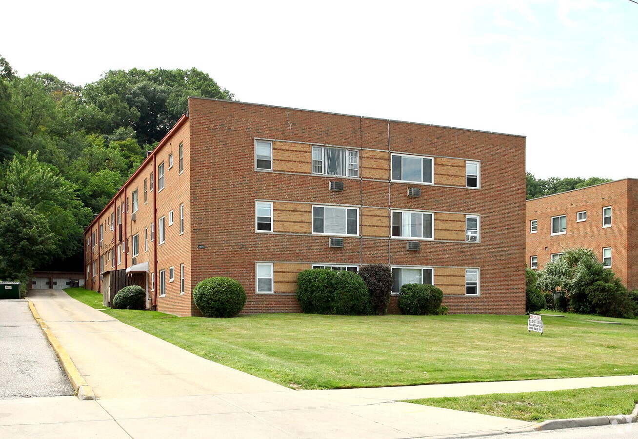 Photo - Hillcrest Terrace Apartments
