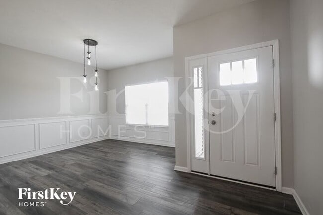 Photo - 380 Thunderwood Dr