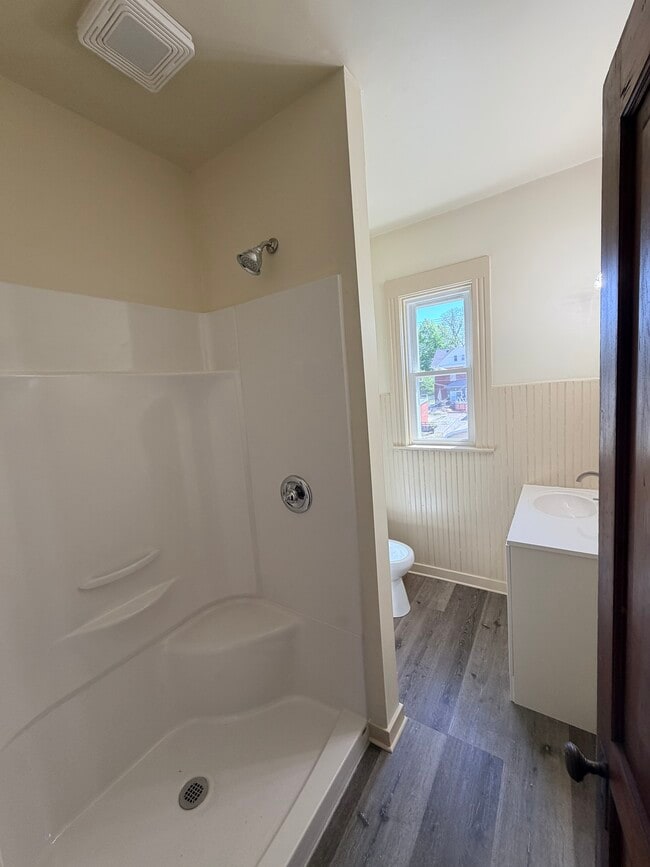 Photo - 514 N 12th St Unidad 514 N 12th street Quincy Illinois 62301