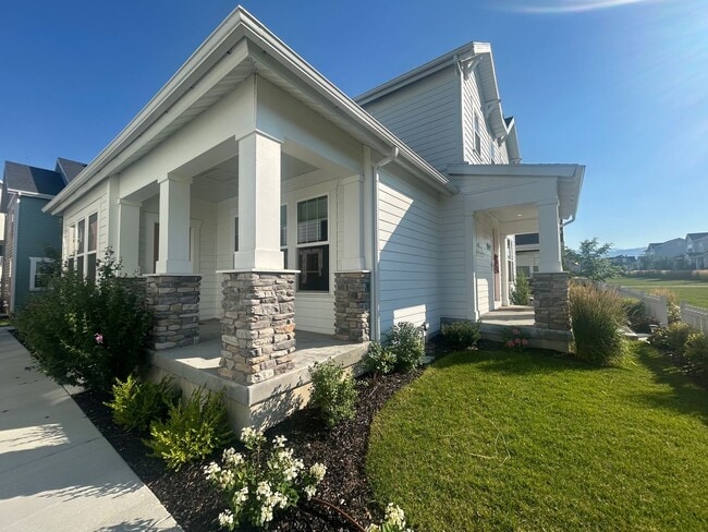 Photo - Amazing 4 Bed, 3.5 Daybreak Home with Office