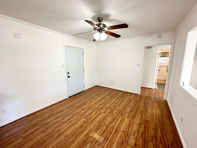 Photo - Valley Mills - Quiet Street 3/1 with detached 2 car garage