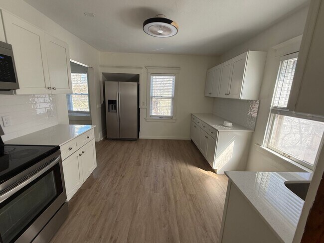 Photo - 3145 Pleasant Ave Unidad 3145 Pleasant Avenue S: -2