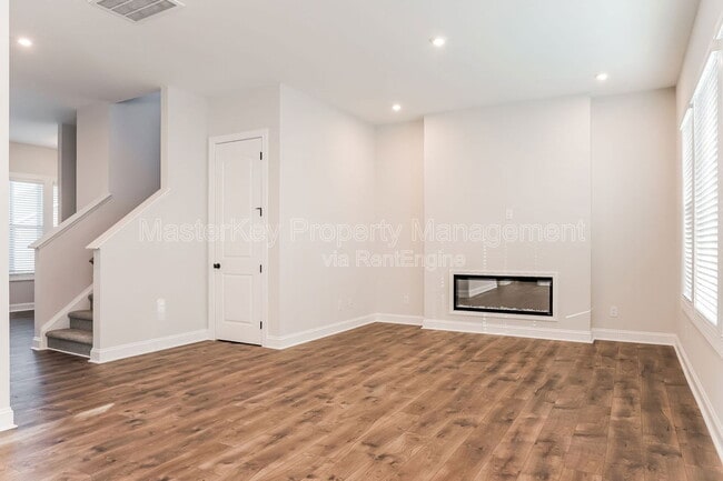 Photo - 360 Murray Grey Ln