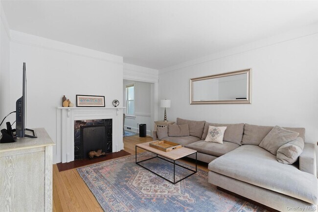 Photo - 27 N Dutcher St
