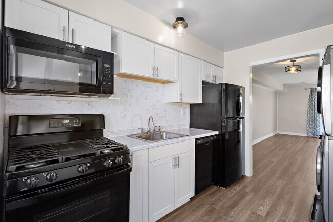Photo - Beachside Living with Beautiful Bay Views Unidad #A