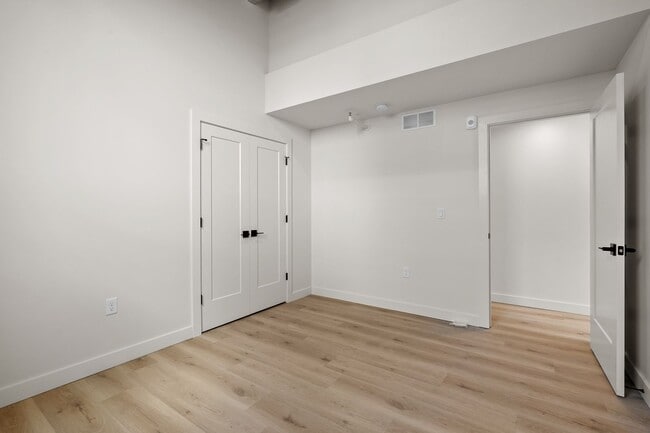 Photo - 266 E Michigan Ave Unit 403