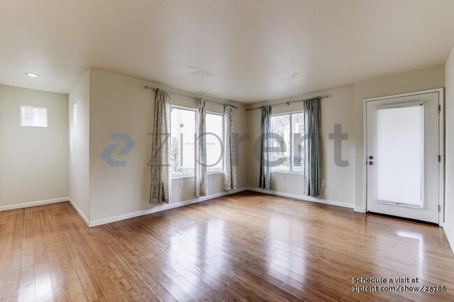 Photo - 821 Printempo Pl