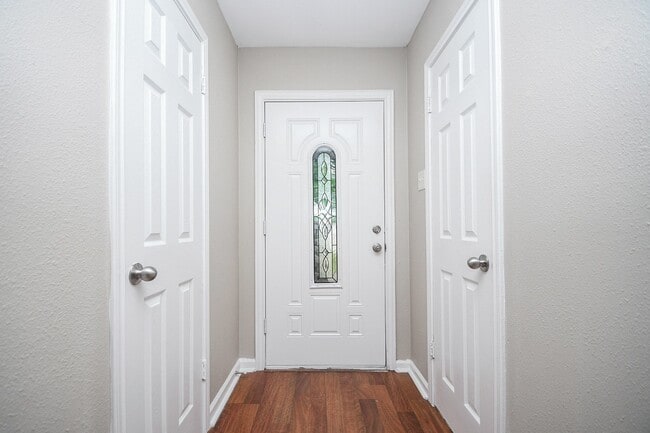 Photo - 710 Barnesville St