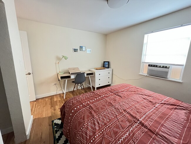 Photo - 3555 W Alameda Ave