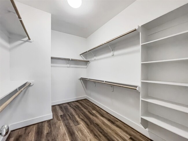 Photo - 1276 N Post Oak Rd