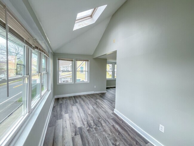 Photo - Large 4-Bedroom, 1.5-Bath House with Ocean...