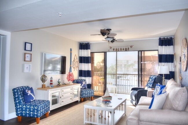 Photo - 1301 Seafarer Cir Unit 305