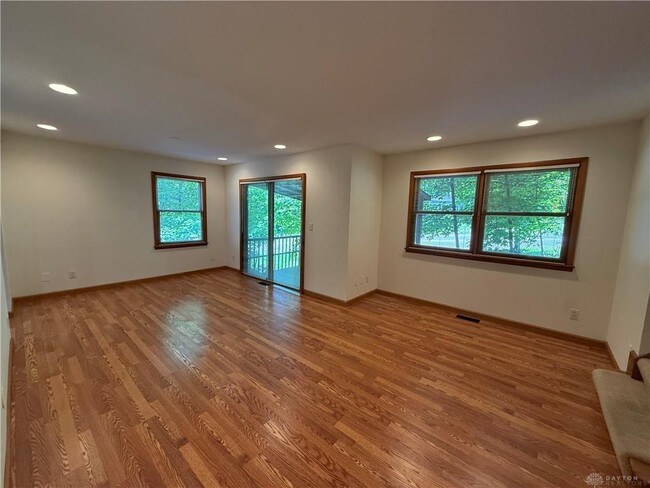 Photo - 2162 Willowgrove Ave