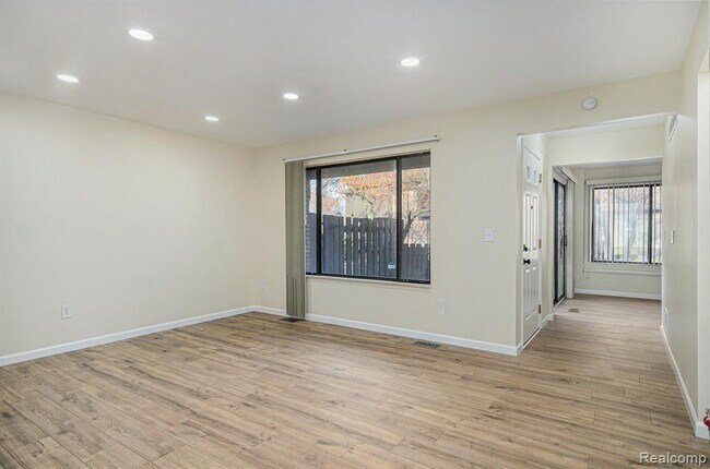 Photo - 37313 Clubhouse Dr