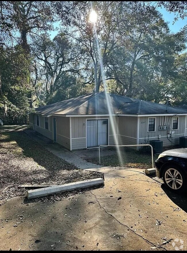 Building Photo - 3207 Jim Lee Rd Rental