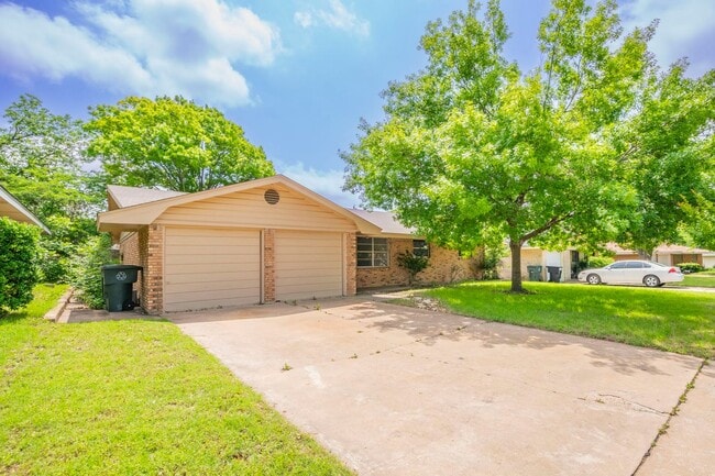 Photo - 4 Bed 3 Bath Brick Home with Fenced Yard