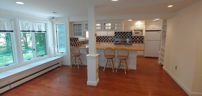 Photo - ***Please Respond Directly to the Online L...