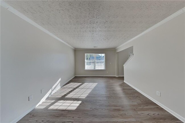 Photo - 19 Lakemoore Ct