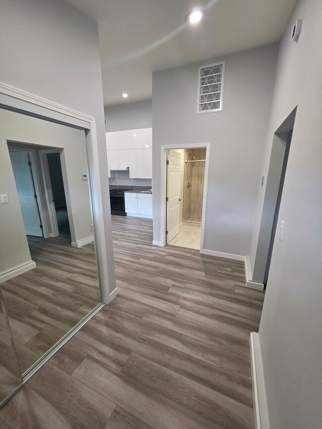 Photo - 18230 Chase St