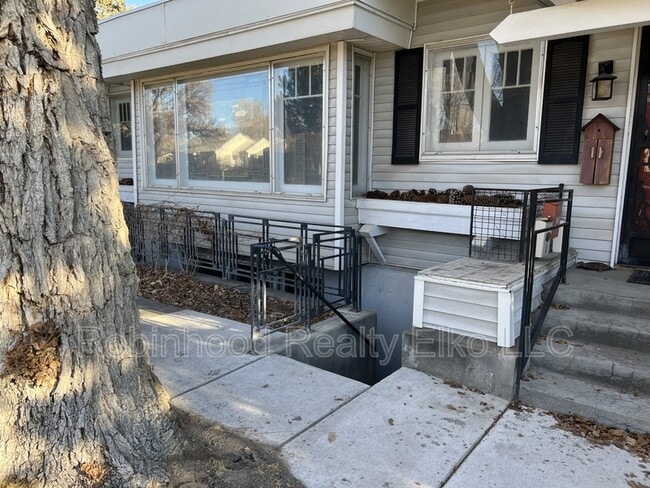 Photo - 177 W Court St