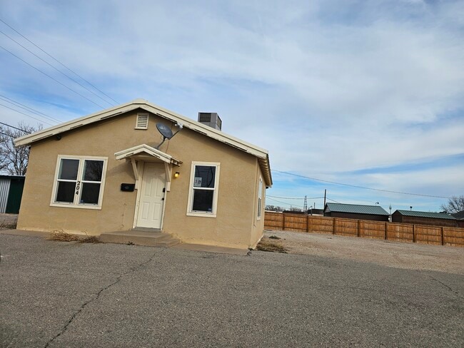 Photo - 204 N 7th St