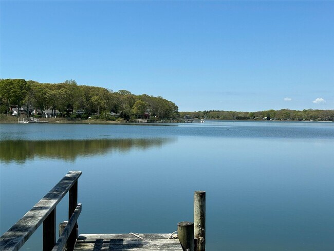 Photo - 1854 N Bayview Rd